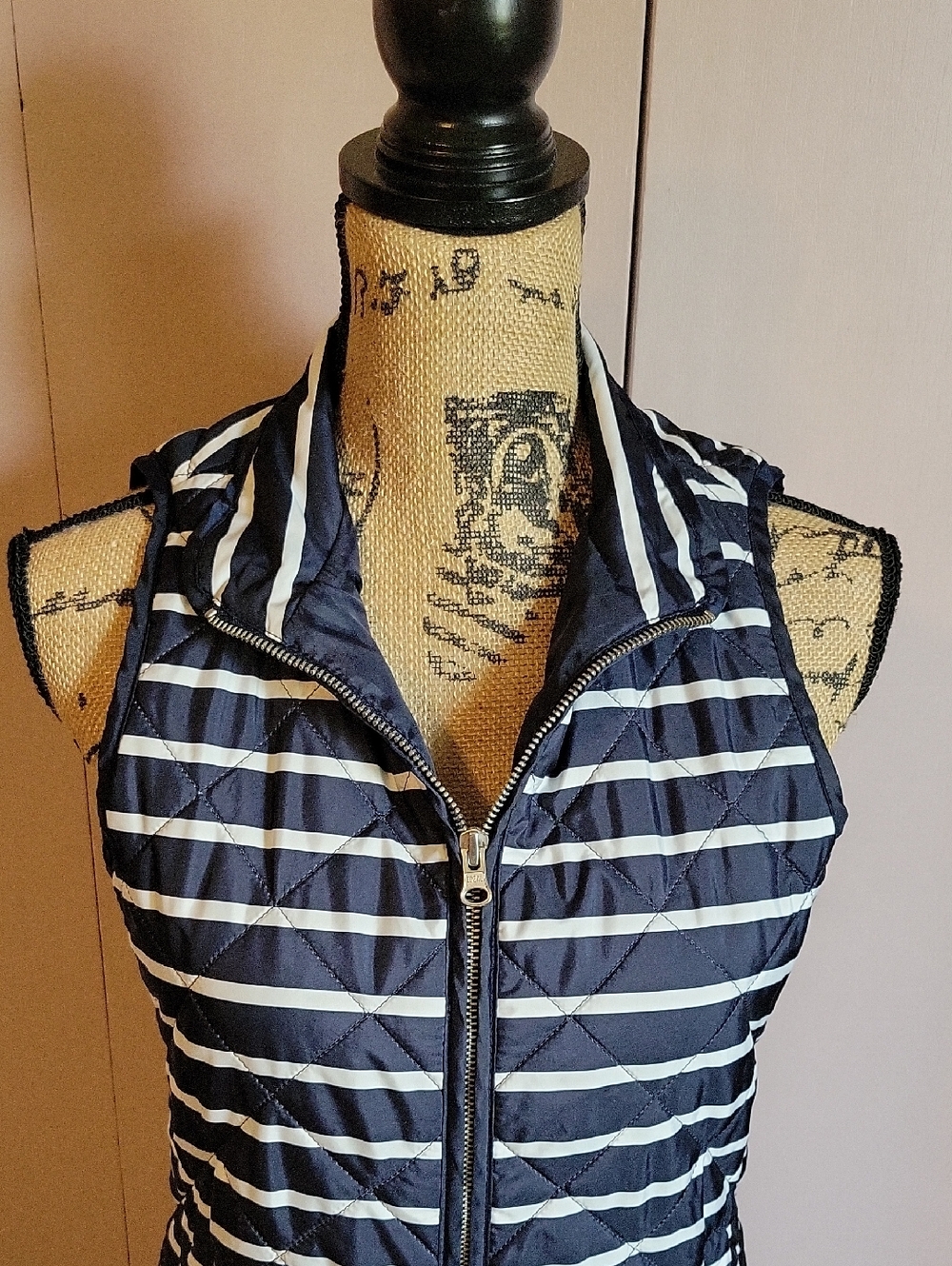 Gap Vest - Picture 2 of 5
